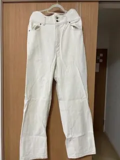 ホワイト　チノパン