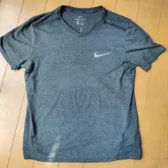 Nike DRI-FIT Tシャツ グレー