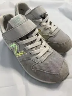 ニューバランス　キッズスニーカー20.5㎝