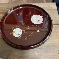 お盆赤色 漆器盆 花模様、２４センチ、難あり