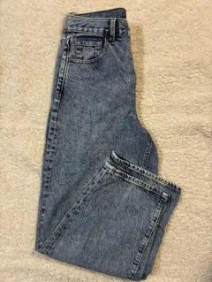 ライトブルーストレートデニムパンツ