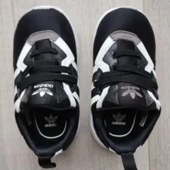 超美品 5500円☆アディダス adidas ブラック 黒白 スニーカー 13