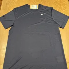 Nike ネイビー Tシャツ Mサイズ