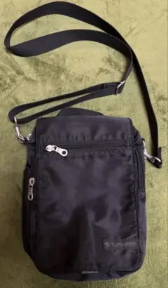 Samsonite ブラック ショルダーバッグ　トラベルポーチ　ウエストバック