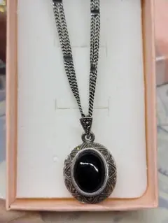 ヴィンテージ　珍品　アジアンチック　ロケットペンダント