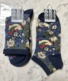 ③いちご泥棒ソックス　ウィリアムモリス　北欧 23〜25㎝　２足セットのサムネイル