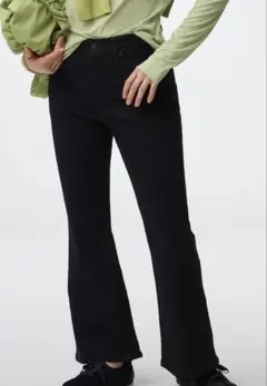 GU フレアスリムジーンズ　丈短め