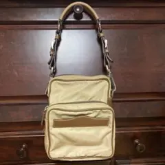 プラダ　　ショルダーバッグ