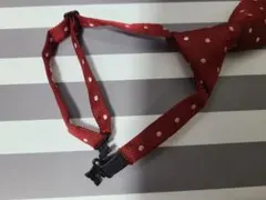 COMME CA ISM　赤い水玉模様の子供用ネクタイ