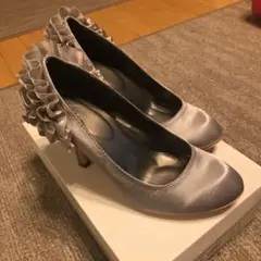 パンプス シルバー　パーティーなどに