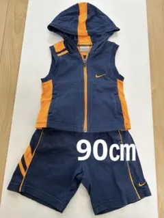 Nike フードベストとショートパンツ 90cm ナイキ　男の子　セットアップ