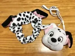 ディズニーリゾート　101匹わんちゃん　パスケースポシェット ヘアバンドセット