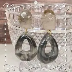☆マーブルグレーピアス☆