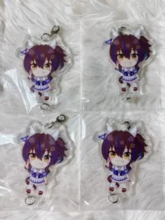 ウマ娘　連結ミニアクリルキーチェーン　ダイタクヘリオス　4個