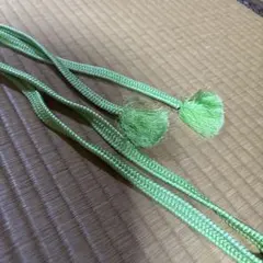 房付き明るい緑色帯締め