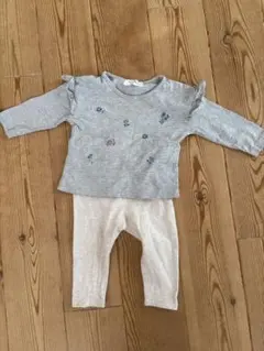 【980】 baby GAP のクリーム色パンツ