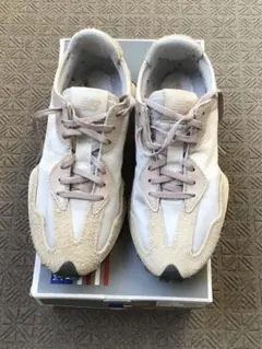 【美品】NEW BALANCE WS327SFA 23.5 白×ベージュ