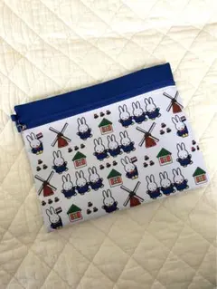 ハウステンボス限定　ミッフィーポーチ