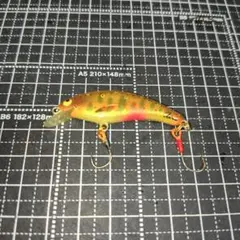 ハンドメイド　ミノー　約２グラム　値下げ中！！のサムネイル
