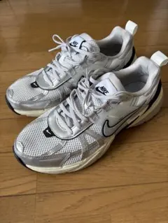 Nike V2K Run HJ4497-100 28㎝のサムネイル