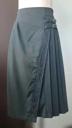 【axes femme/アクシーズファム】黒 レース装飾 プリーツロングスカート