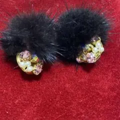 ファー付きビーズ装飾ピアス