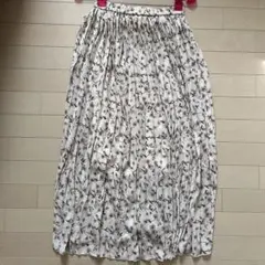 INGNI アイボリー 花柄 プリーツスカート Mサイズ