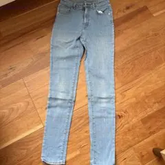 GU ジーユー　デニムパンツ　レディース　64