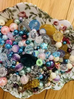 パールビーズ　ビーズ まとめ売り 大容量 カラフル ハンドメイド素材