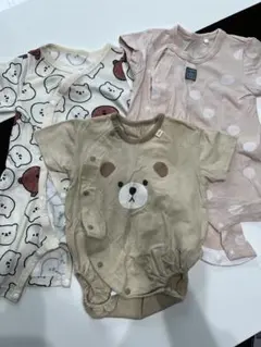 値下げ！クマ柄ロンパース2枚　ドット柄薄いピンクロンパース1枚 3枚セット