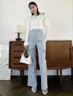 スリットフレアデニムパンツ ブルー Sサイズ