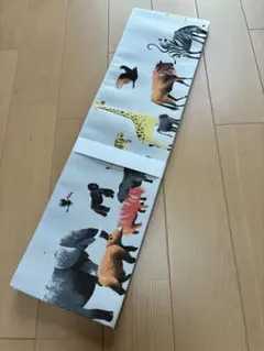 訳あり！西陣全通両面半巾帯 仕立済 動物達と花柄　薄グレー　簡易包装 訳あり！西陣全通両面半巾帯 仕立済 動物達と花柄 薄グレー 簡易包装