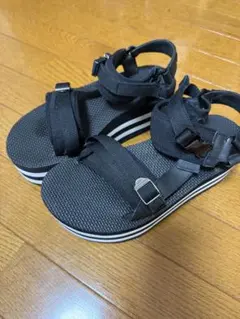Teva x-girl サンダル 厚底 ブラックのサムネイル