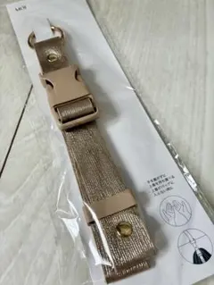 3coins　ジャケットホルダー　ベージュ　ラメ　未開封　新品