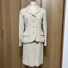 レディースセットアップ　ツイード　ベージュ系 フォーマルスーツ　入学式　9号