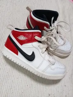 Nike Air Jordan キッズスニーカー ホワイト/レッド/ブラック