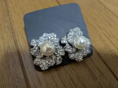 花デザイン パールピアス