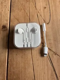 iPhone 純正イヤホン3.5mmヘッドフォンプラグ　イヤホン変換アダプタ付き