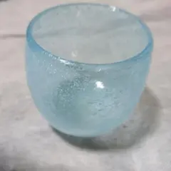 淡い青色ガラスカップ　匿名発送　送料込