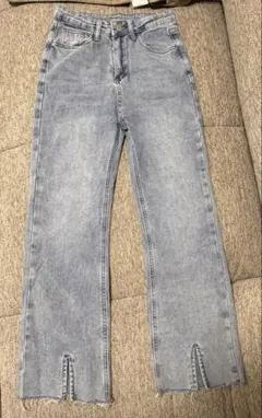 ライトブルー ブーツカットデニム