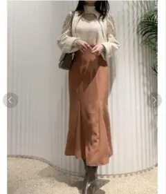 ハイウエストヘムフレアスカート