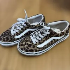 VANSヒョウ柄ファー風スニーカー