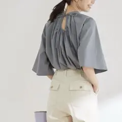【最終お値下げ！SONO】フェミニティギャザーブラウス フェミニティギャザーブラウス[S231BV043] – SONO LIMITED STORE