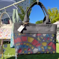 《頒布ハンドバッグ》　差し色　ハンドメイド