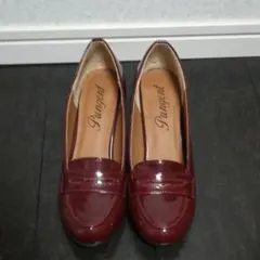 エナメル パンプス