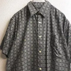 古着 レトロ シャツ 柄シャツ 総柄 勾玉 デザインシャツ ネイビー 半袖