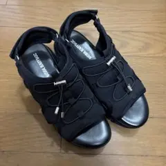 NATURAL BEAUTY BASIC クッションソールサンダル ブラックのサムネイル