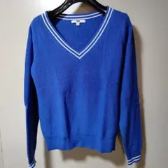 ユニクロ Vネックセーター