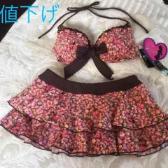 新品。水着3点セット。谷間メイクパッド付き。