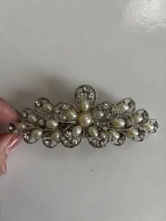 パールとクリスタルのバレッタ